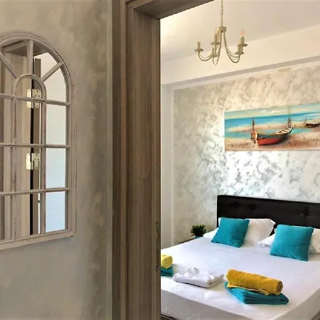 Summerland Marine Apartment Mamaia