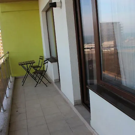 Apartment Summerland Marine